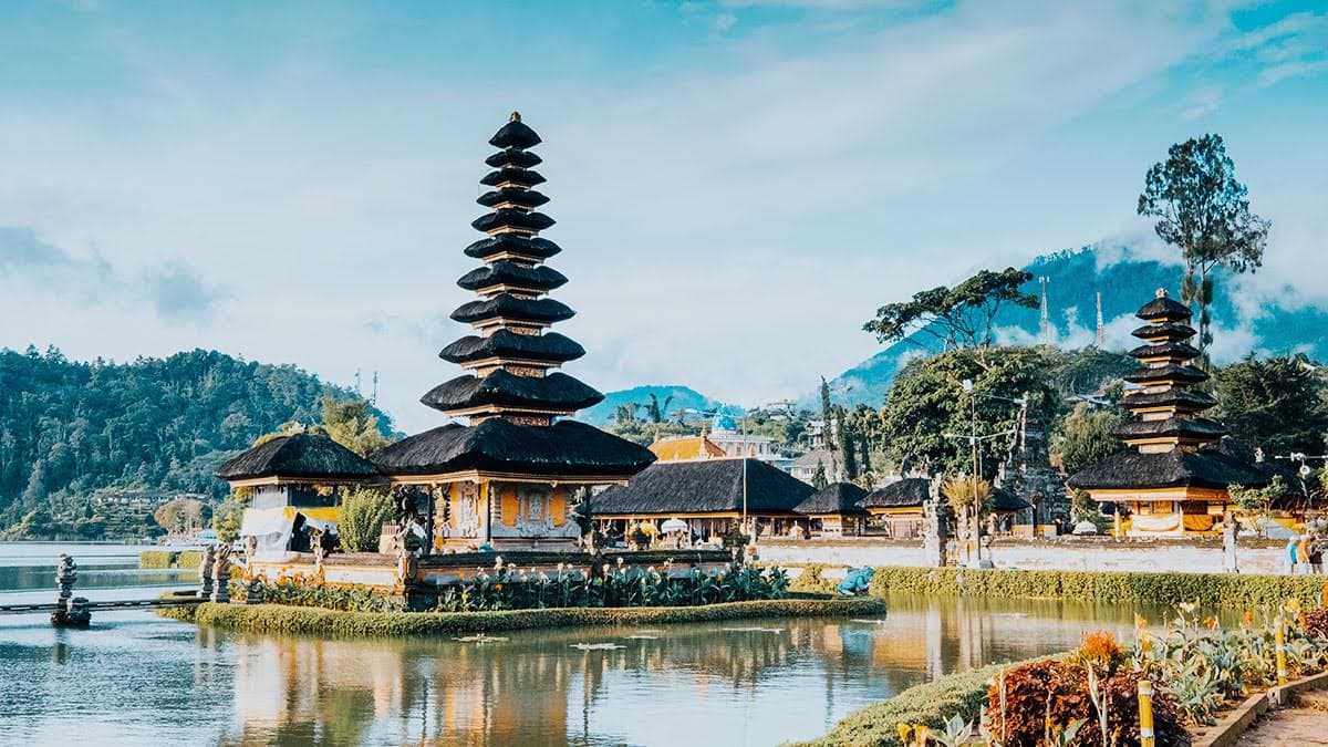 Emerhub Bali team helping foreign founders set up locally