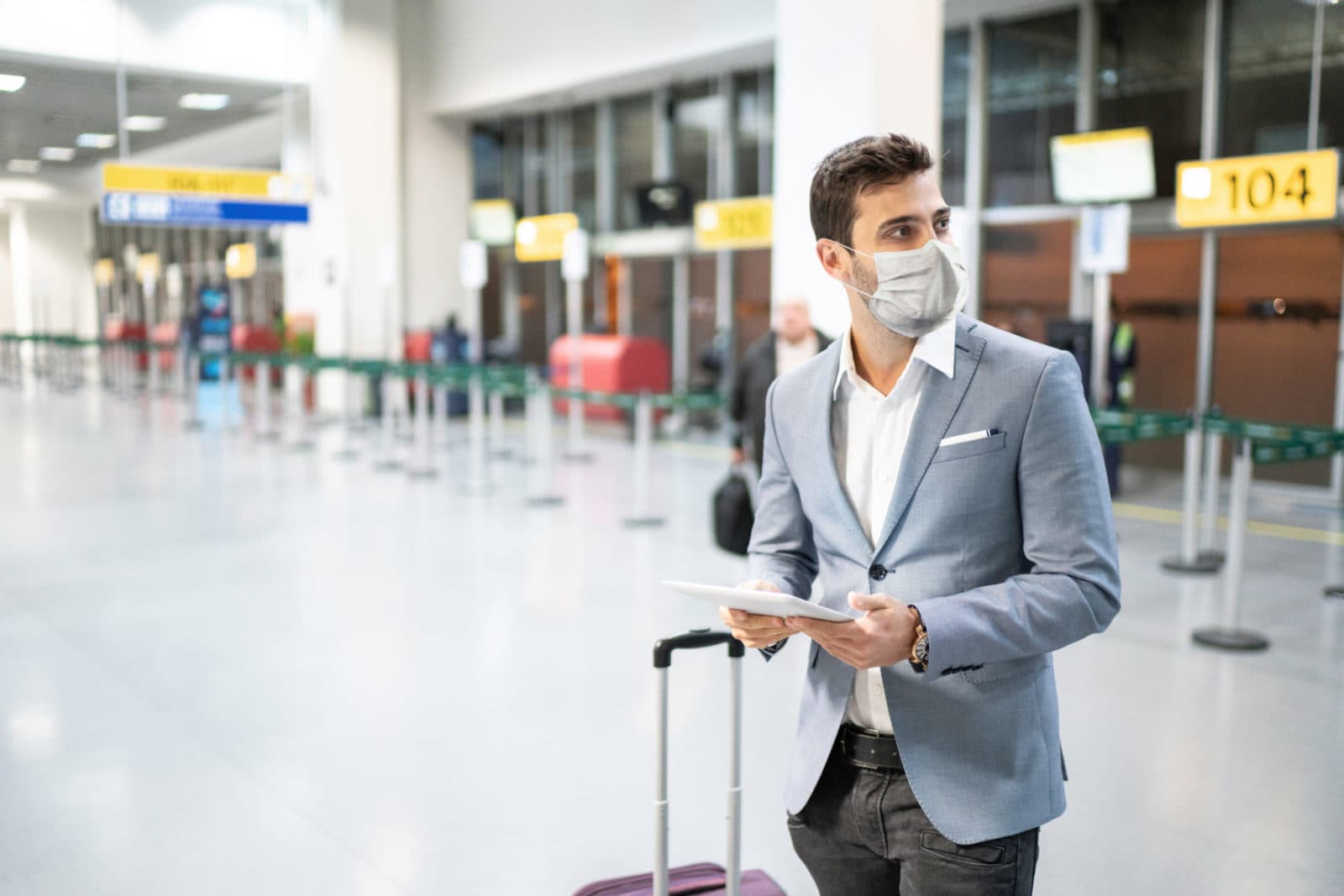 How can business visa holders stay in Vietnam long-term?
